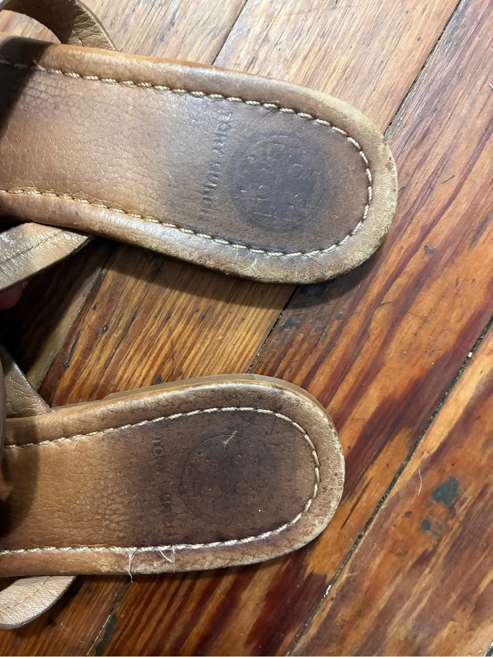 Tory Burch  Tan Leather Cutout Thong Sandals size 9.5